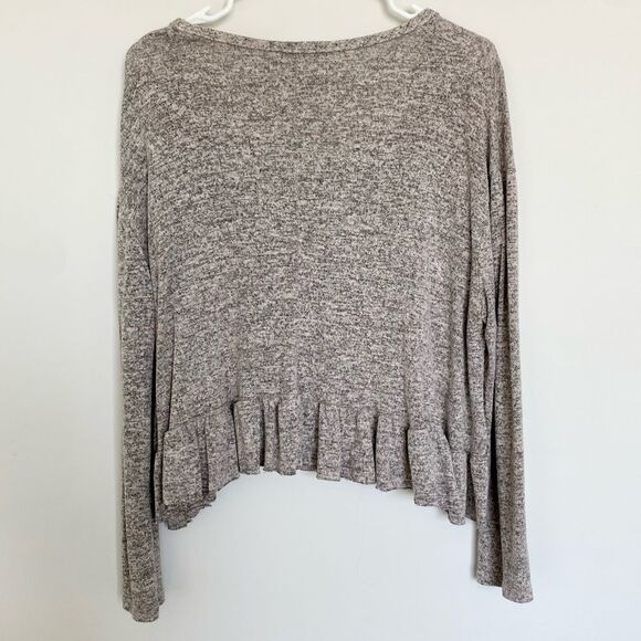 Olivia Rae Gray Soft High Low Long Sleeve Cropped Sweater Top Ruffles Size Large - Picture 4 of 8